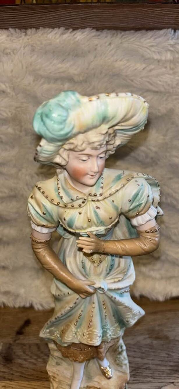 Antique German Gebrüder Heubach Bisque Porcelain Figurine Woman Lady Mold 3675